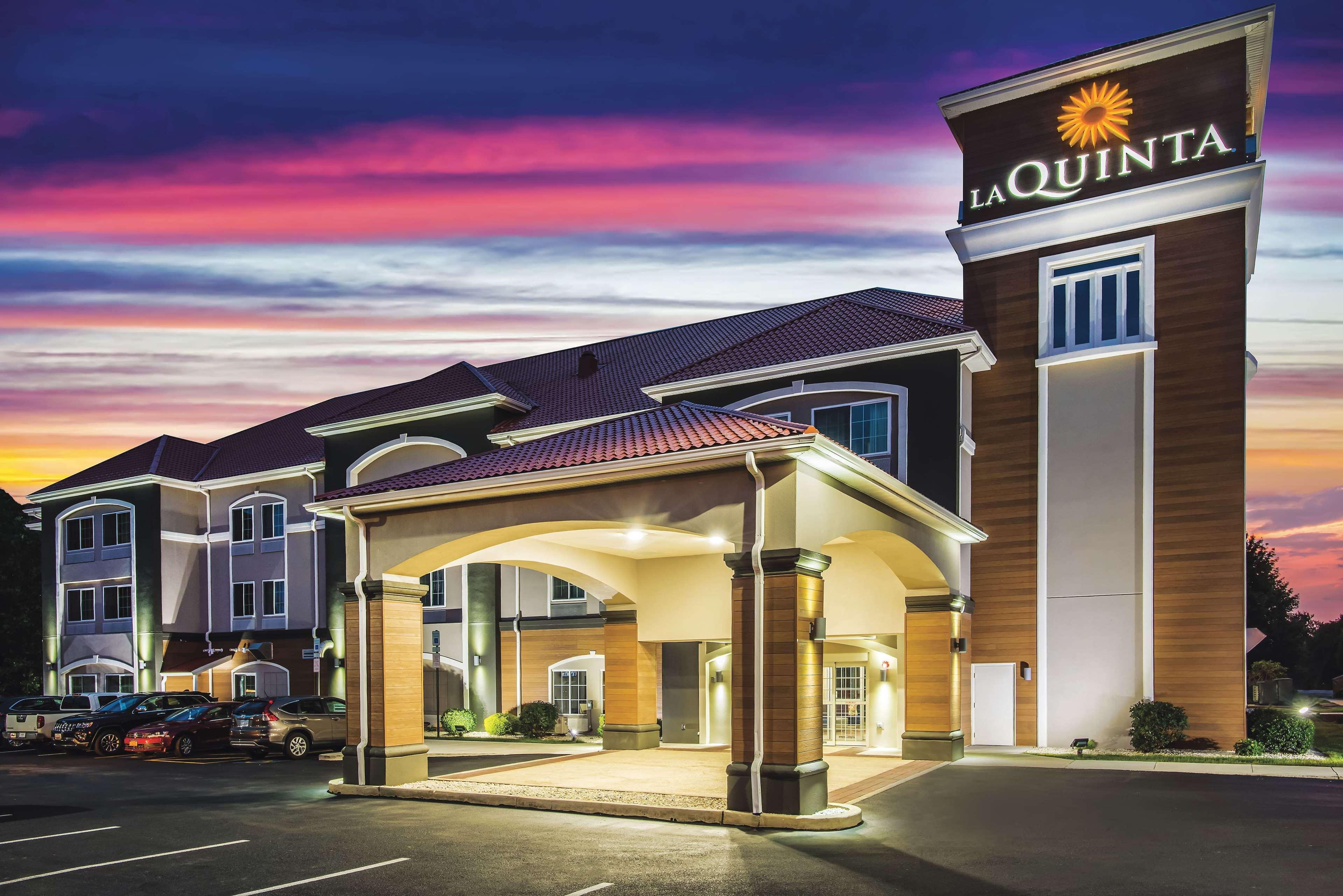 Готель La Quinta By Wyndham Чамберсберґ Екстер'єр фото